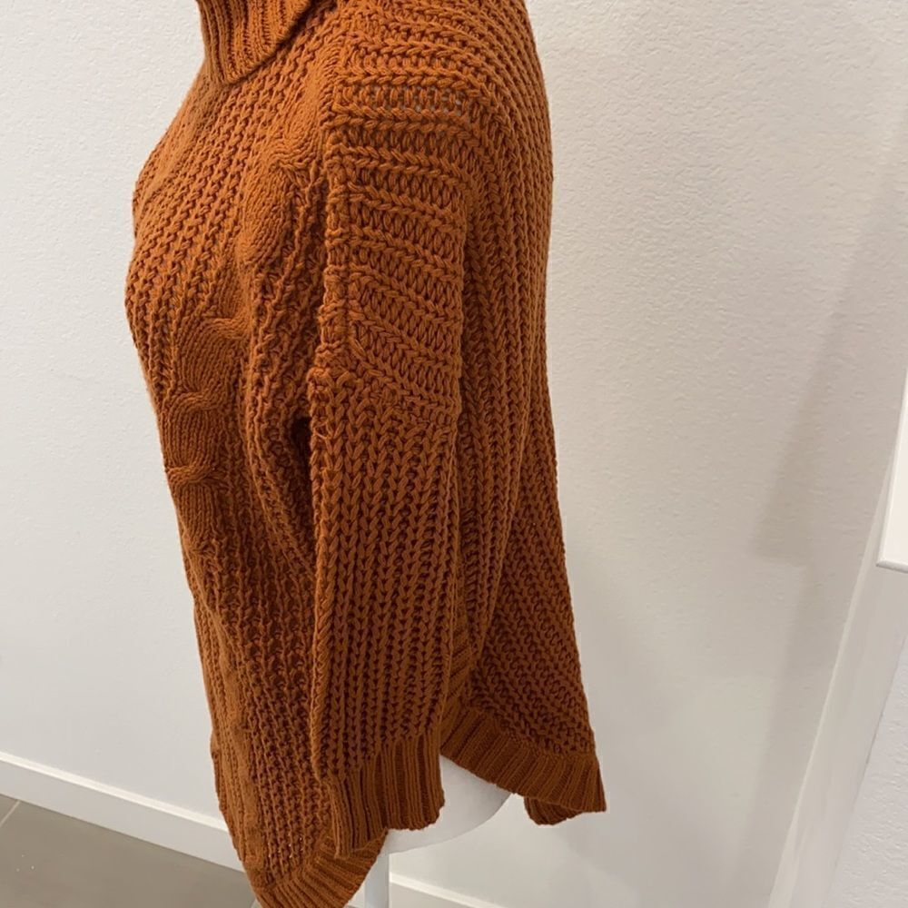 Express Top.  - Picture 3 of 6